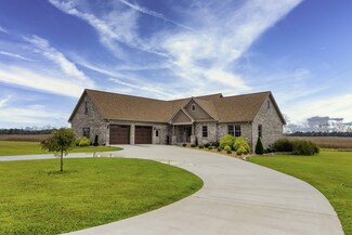 200 E Commerce St, Loretto, TN 38469
