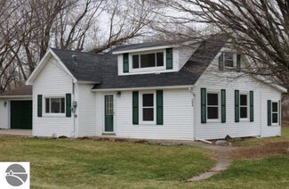 7034 Taylor Ave, Elwell, MI 48832