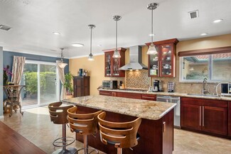 454 Ridgeview Ct, Bonita, CA 91902