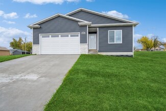 1120 Quarry Ave SW, Cedar Rapids, IA 52404