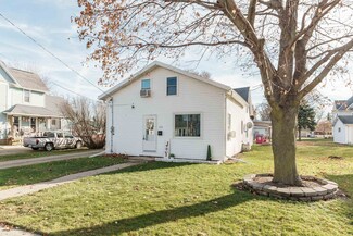 232 Center St, Randolph, WI 53956