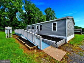 322 Oak St, Hamburg, PA 19526