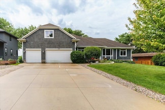 2719 Spring Lake Rd SW, Prior Lake, MN 55372