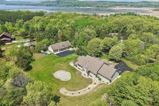 N3217 Hooker Rd, Poynette, WI 53955