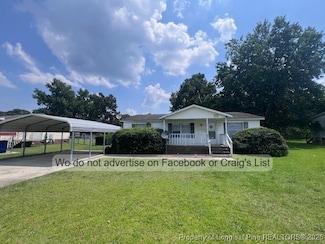 1409 Darby Dr, Raeford, NC 28376