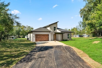 1360 Brad Cir, Lindale, TX 75771