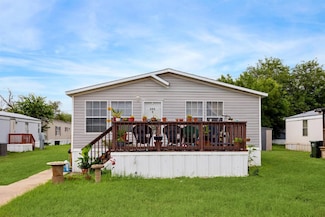 224 Crepe Myrtle Ln, Schertz, TX 78154