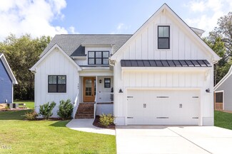 102 Whispering Meadows Ln, Pittsboro, NC 27312