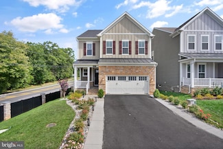 4642 Wood Glen Rd, Fairfax, VA 22032