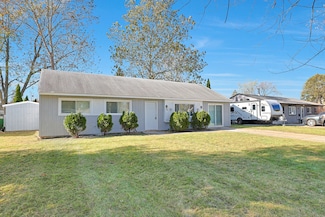 74 Paddock St, Montgomery, IL 60538