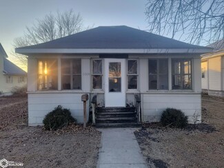 1008 6th Ave, Belle Plaine, IA 52208