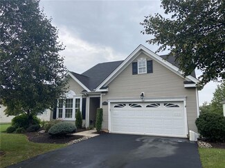 1833 Alexander Dr, Macungie, PA 18062