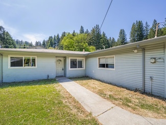 190 Moon Dr, Boulder Creek, CA 95006