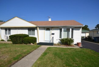 4634 W 88th Place, Hometown, IL 60456