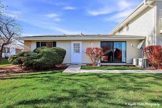 1303 Forestdale Ct Unit 574, Schaumburg, IL 60193