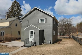 132 2nd St N, Eveleth, MN 55734