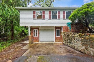 5 Murray Hill Rd, Sound Beach, NY 11789