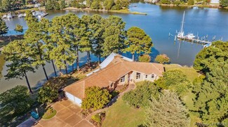 1707 Duck Haven Rd, Gloucester Point, VA 23062