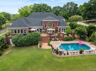 2901 Honors Row SE, Owens Cross Roads, AL 35763