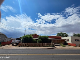 813 N Berry Ave, Winslow, AZ 86047