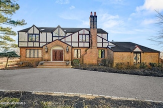 39 Westgate Ct, Colts Neck, NJ 07722