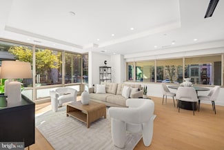 2501 M St NW Unit T04, Washington, DC 20037