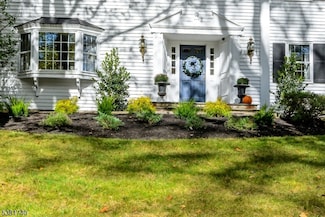 356 Fells Rd, Essex Fells, NJ 07021