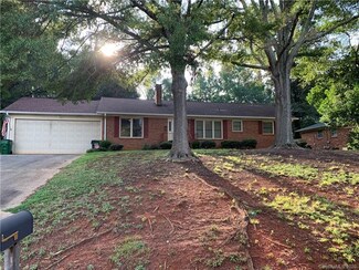 6211 Lake Forest Rd E, Charlotte, NC 28227