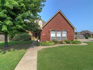 10 Redbud St, Kiefer, OK 74041