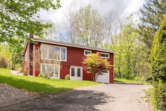4319 Coye Rd, Jamesville, NY 13078