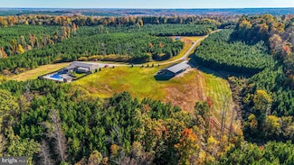 2052 Twenty Two Rd, Pamplin, VA 23958