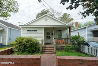 1104 S 7th St, Wilmington, NC 28401