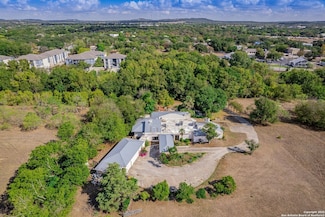 901 River Rd, Boerne, TX 78006