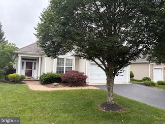 83 Huntington Dr, Jackson, NJ 08527