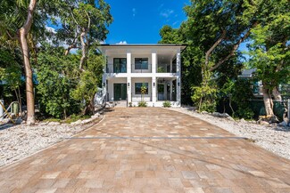 50 Transylvania Ave, Key Largo, FL 33037