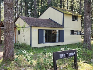 122 Buttercreek Ln, Packwood, WA 98361
