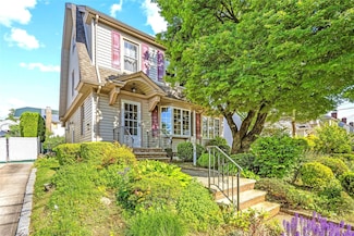 45-31 169th St, Flushing, NY 11358