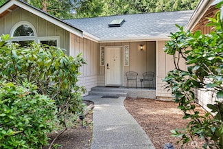 43 Clipper Ln, Port Ludlow, WA 98365
