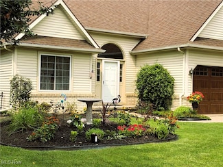 7206 Winding Brook Rd, Perrysburg, OH 43551