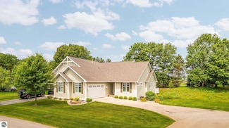 172 Wildwood Meadow Dr, Traverse City, MI 49686