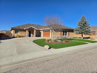 3008 Shetland Dr, Rawlins, WY 82301