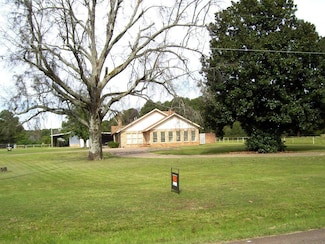 1249 S 9th St, Ashdown, AR 71822