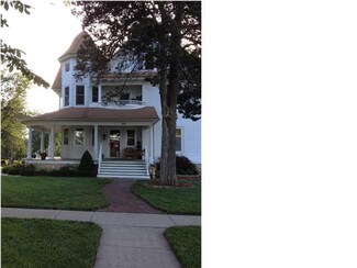 205 N Mulberry St, Eureka, KS 67045