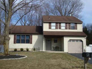 33 Hancock Dr, Glenmont, NY 12077