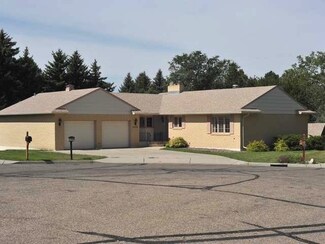 1039 Highland Place, Bismarck, ND 58501