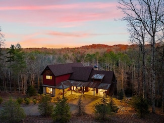 450 Miracle Ln, Blue Ridge, GA 30513