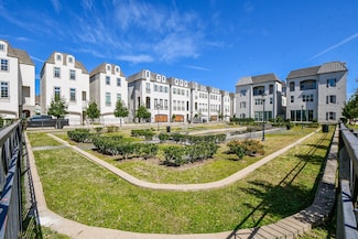 11119 Savannah Woods Ln, Houston, TX 77043