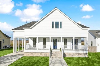 2221 Benjamin St, Arabi, LA 70032