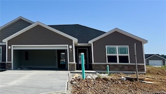 8160 Schmidt Ln NE Unit 404, New Salisbury, IN 47161