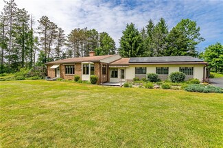 243 Pine Hill Rd, Spencerport, NY 14559